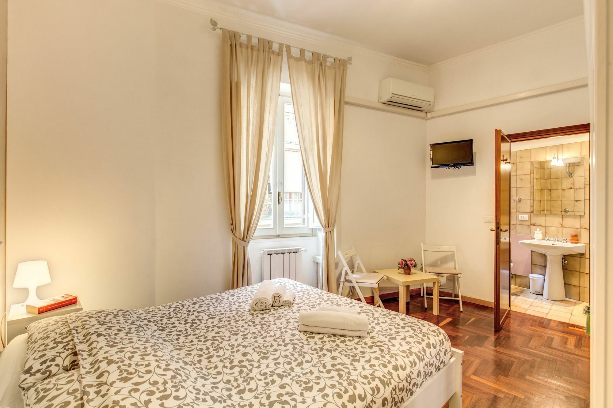 Finally In Roma Ngoại thất bức ảnh